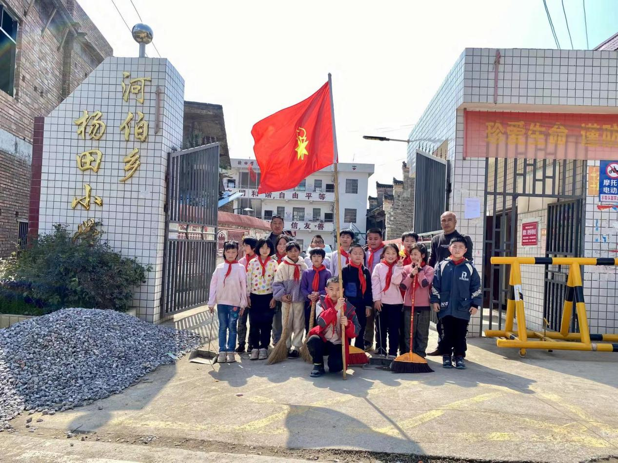 学雷锋，青春暖夕阳