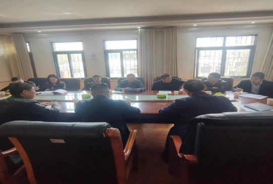 新邵县人大督查指导县教育局民族团结进步创建工作