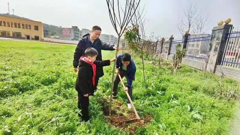 同耕梦想 共植希望