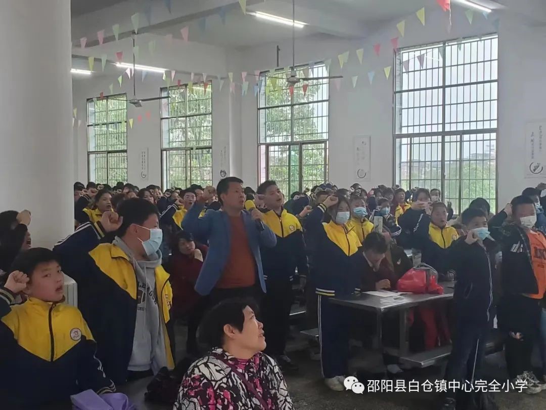 “乘风破浪 直击长空”