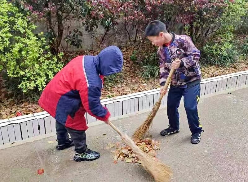 横溪中学“三月春风暖人心，雷锋精神照我行”