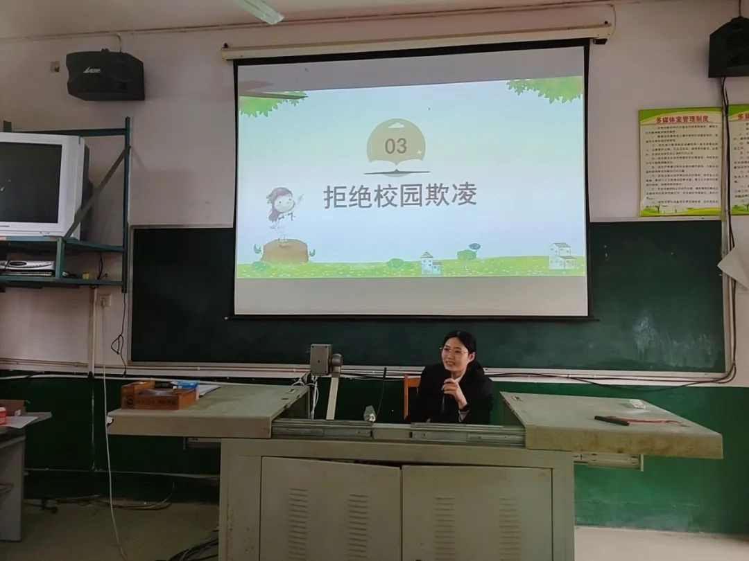 法治宣讲进校园 筑牢校园安全墙