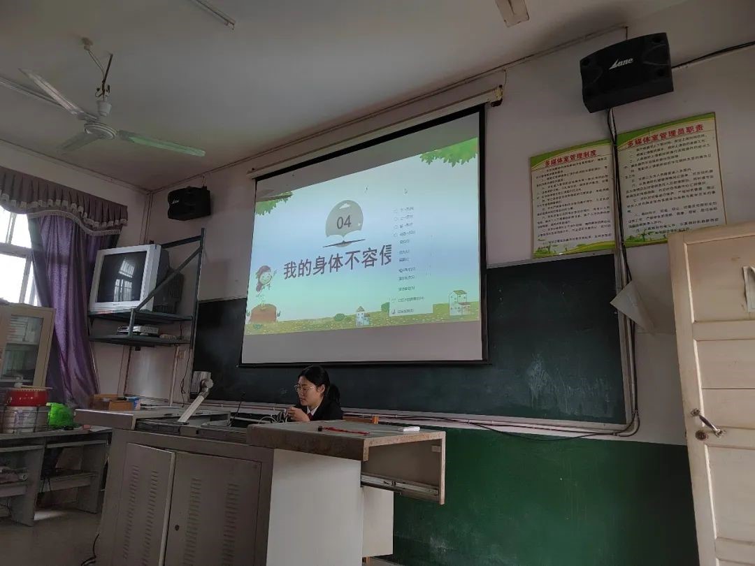 法治宣讲进校园 筑牢校园安全墙