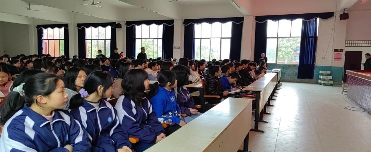 金称市镇中学举行2023年八年级生地会考动员会