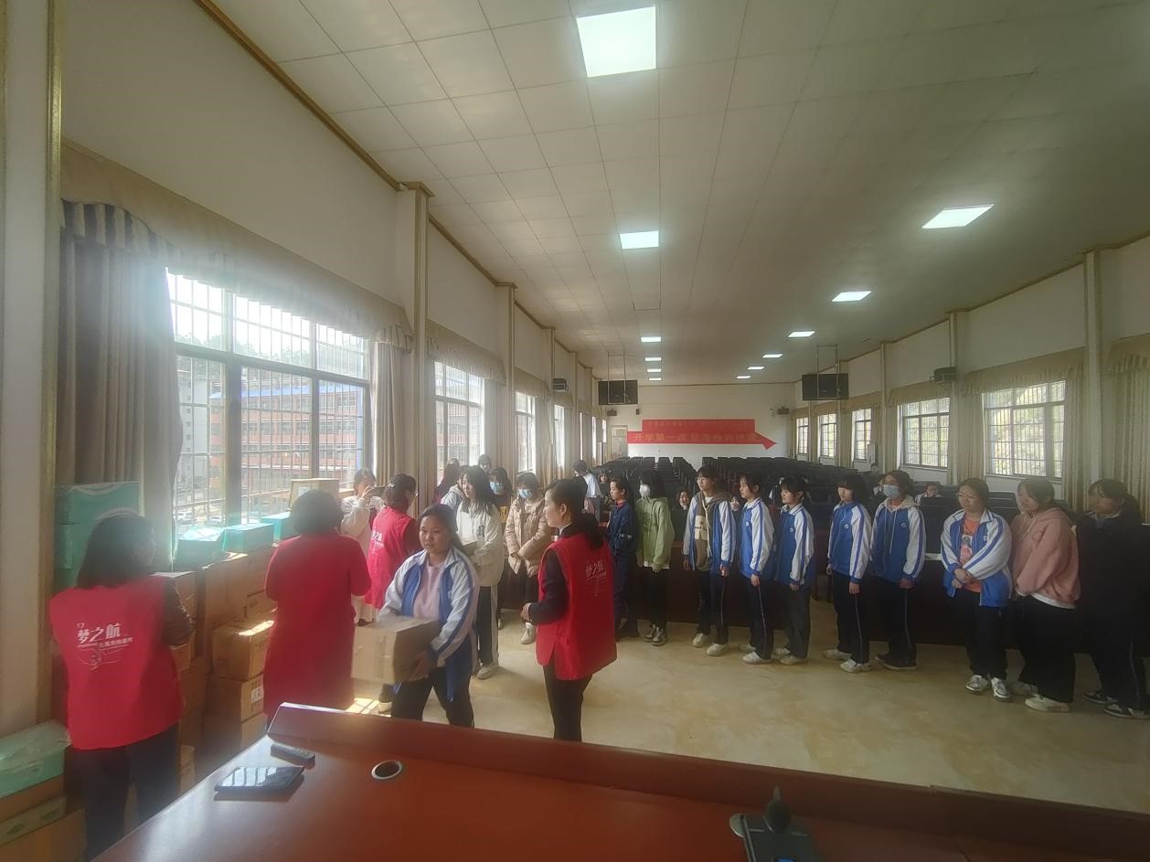 爱心护蕾，护航成长