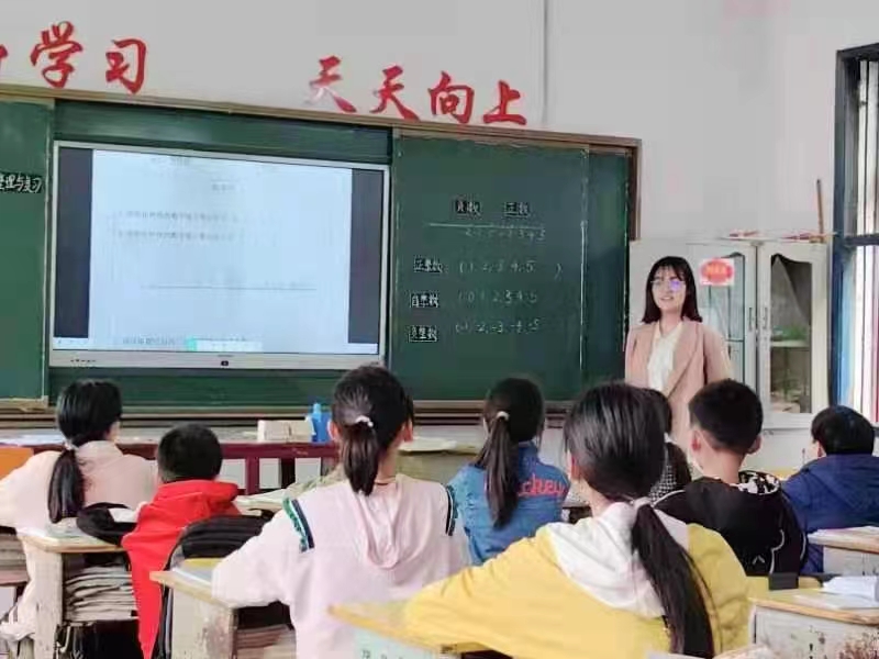 送教下乡传经验 联合教研共成长