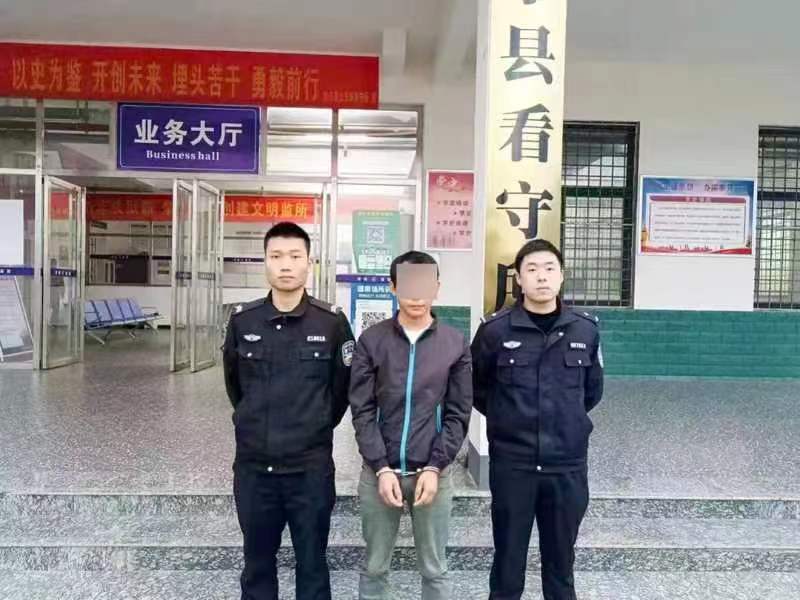 聚焦校园：神速破获一起盗窃学生财物案