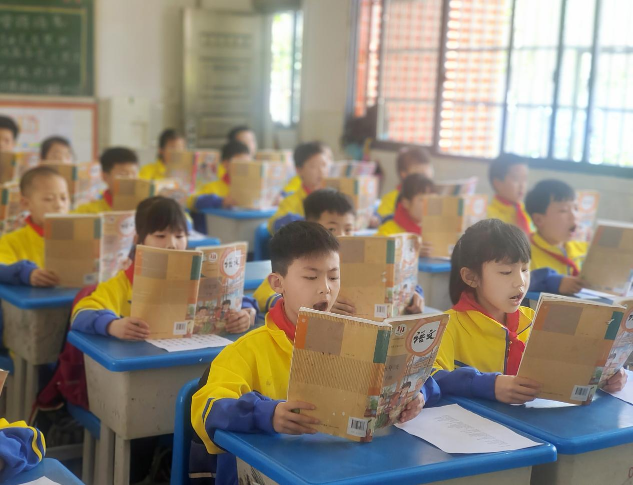 诵读经典文学 感受语言之美