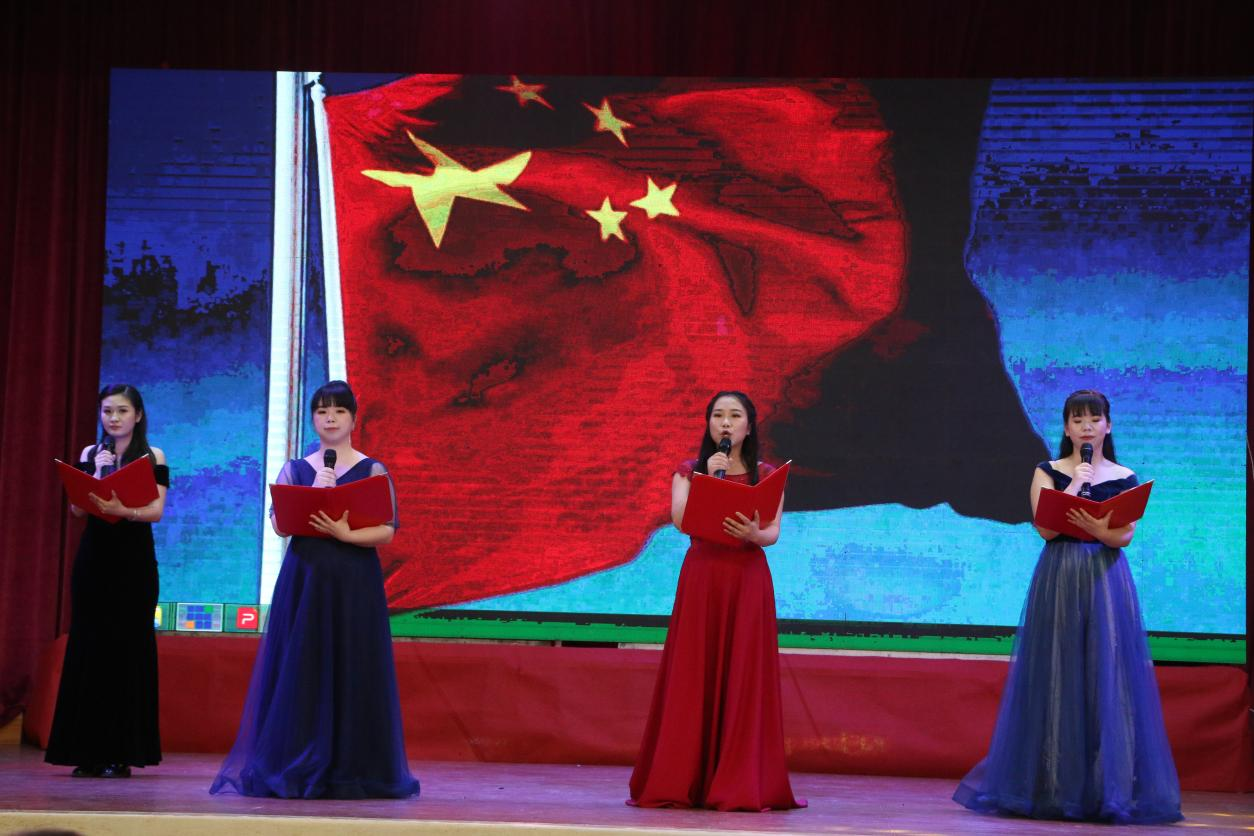 诵读经典文学 感受语言之美