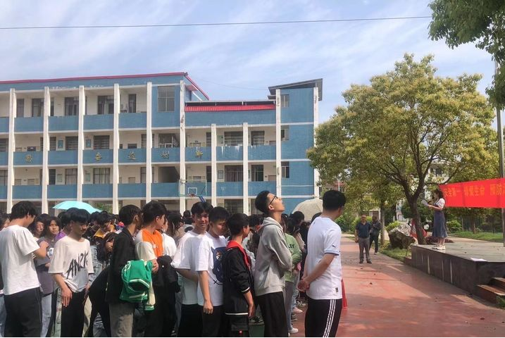 谆谆教诲树新风 声声嘱托护安全