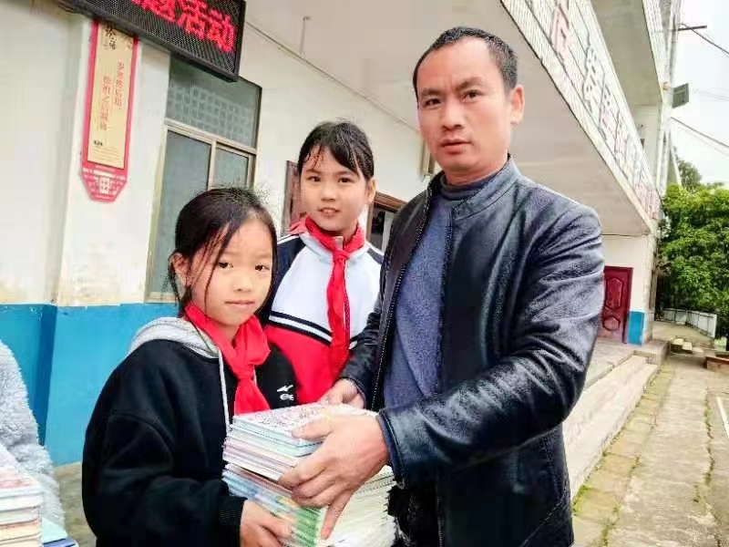 【书香校园】世界读书日 书香满校园