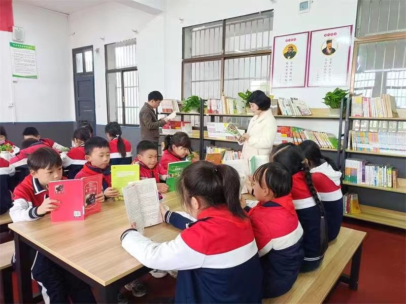 书香龙岭，小阅览室承载 “大梦想”