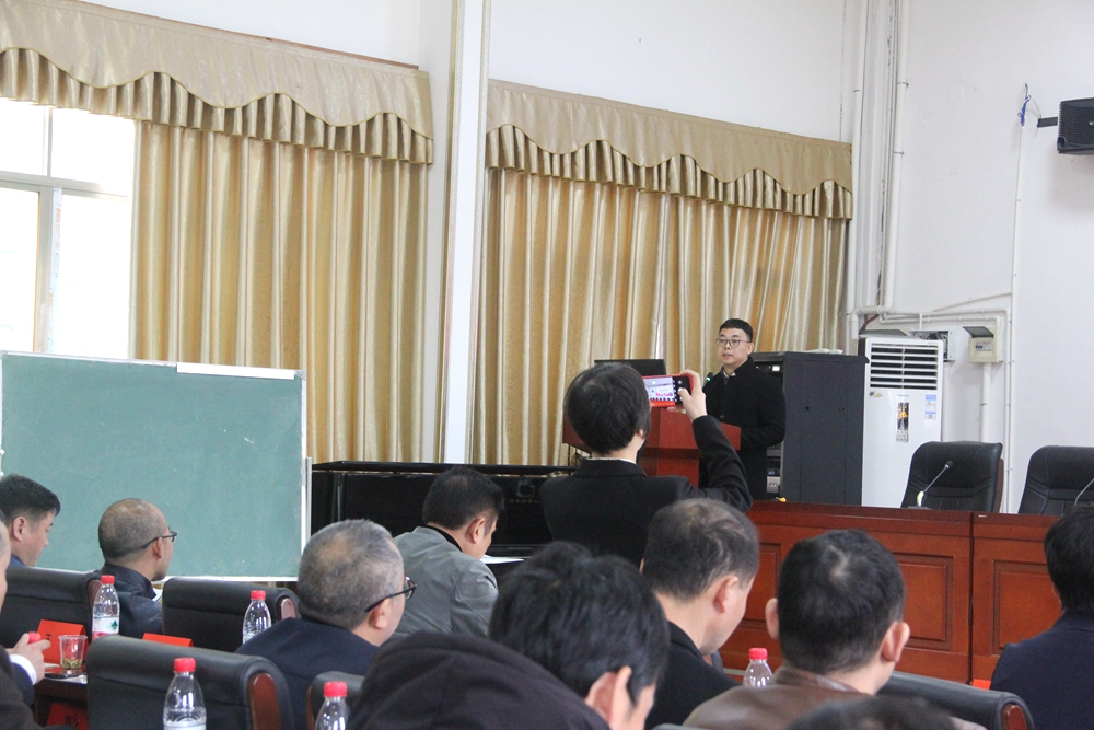 党旗引领城乡结对 缩小城乡教育差距