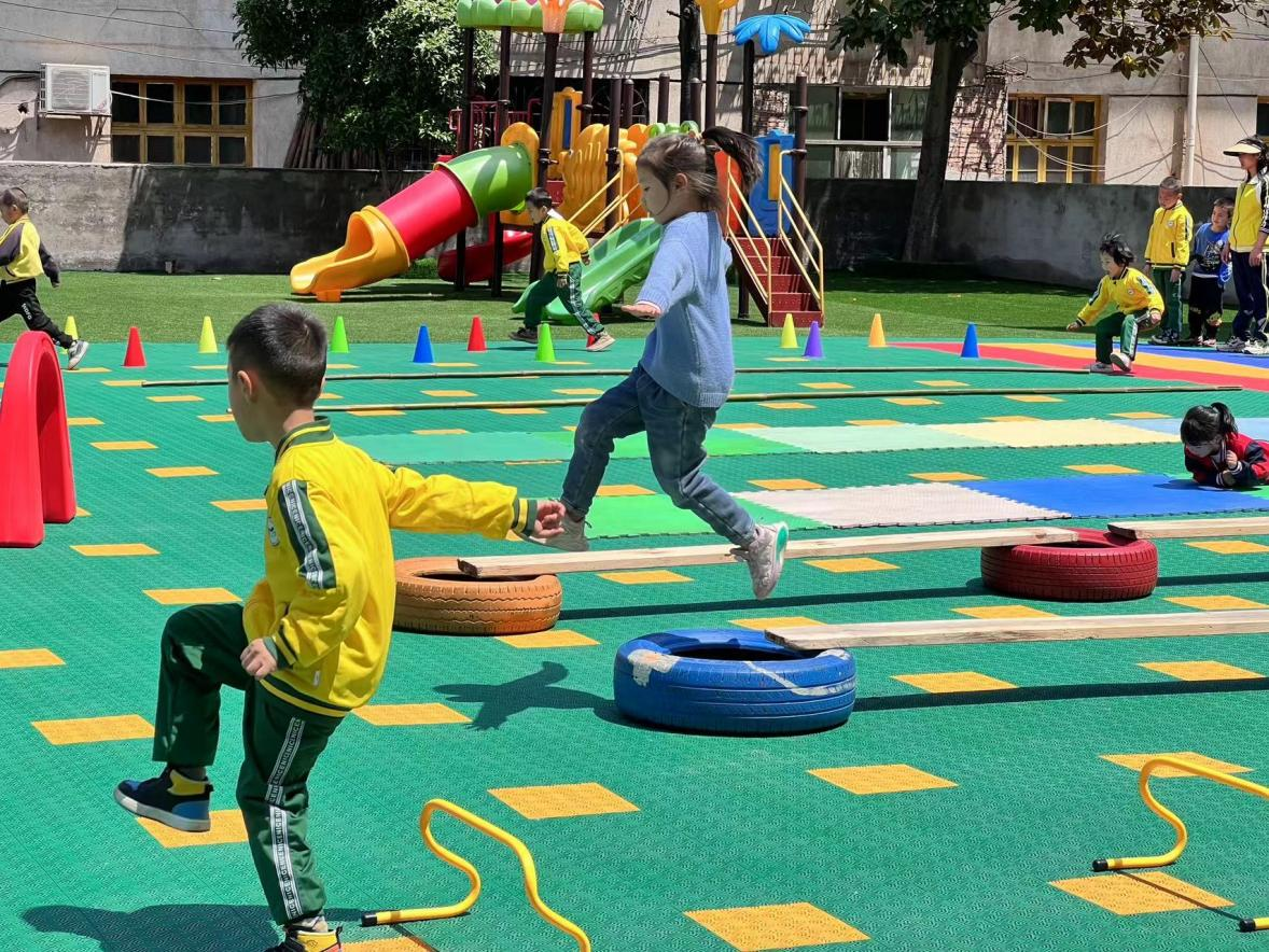 手拉手——共成长