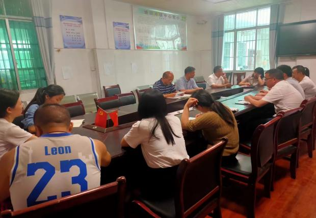 明方向，立目标，突重点，凝心聚力谋发展