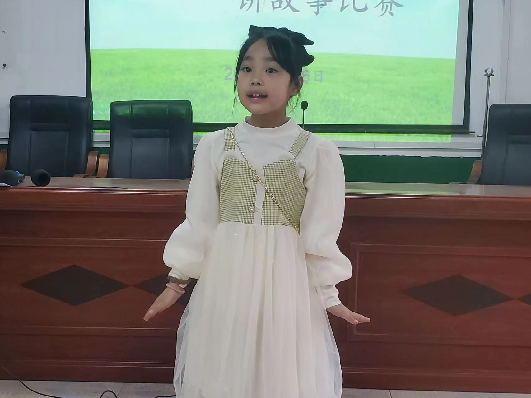 白仓镇中心完小第一届“书香满校园 阅读伴成长”