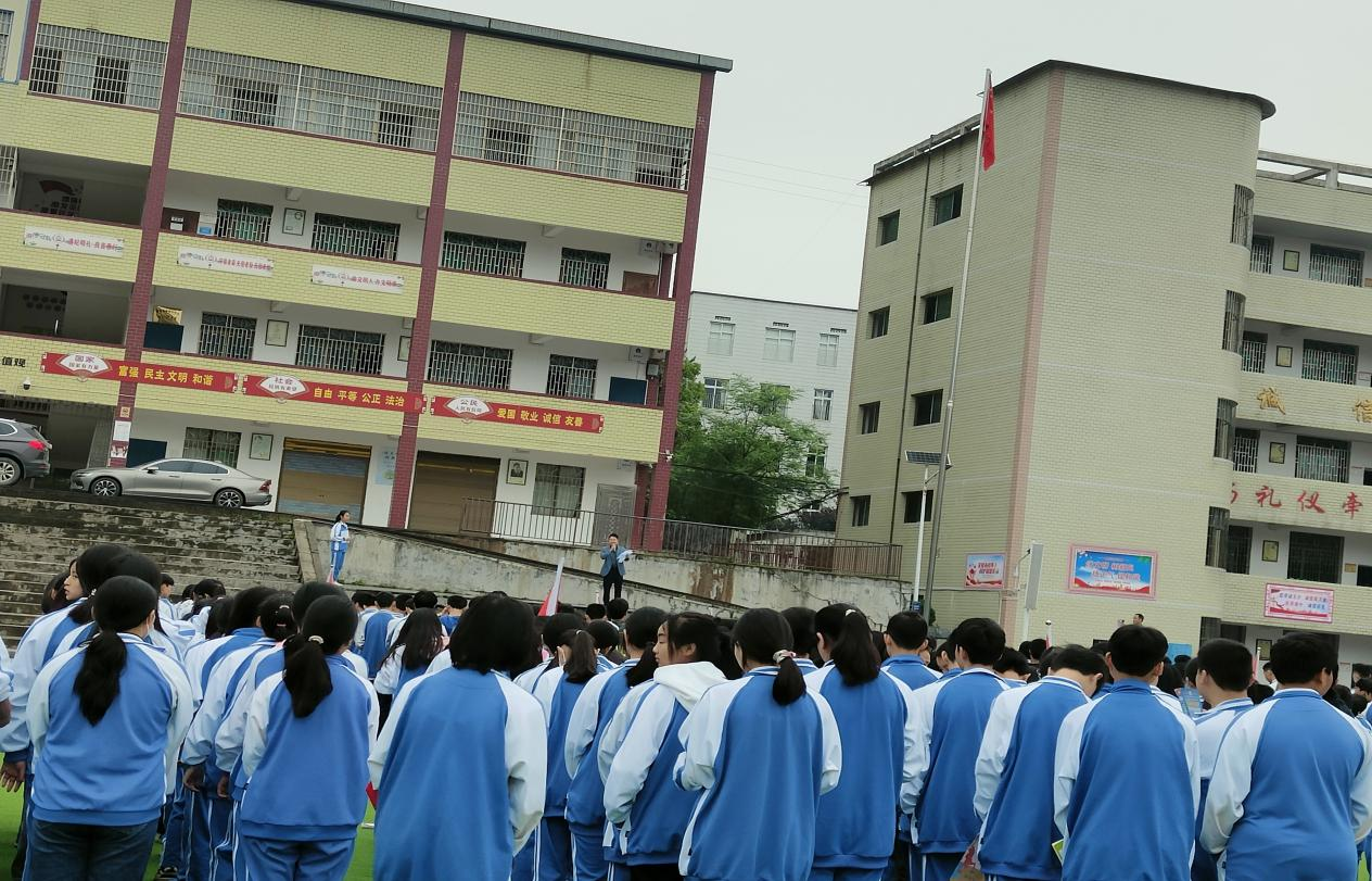 珍爱生命防溺水，筑牢防线护成长