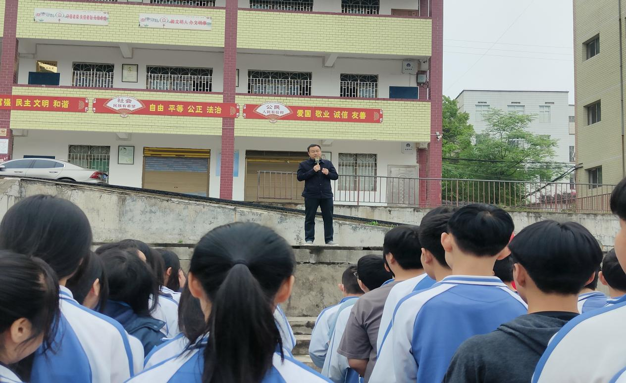 珍爱生命防溺水，筑牢防线护成长
