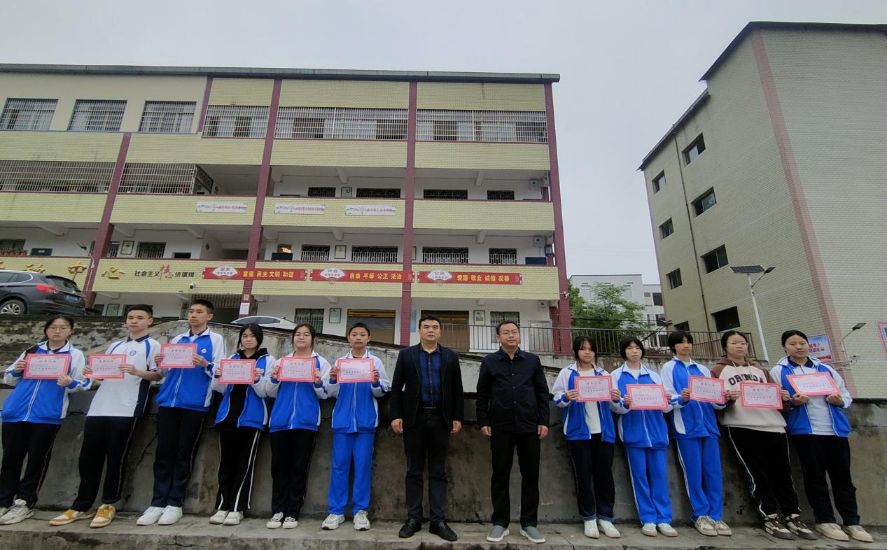 珍爱生命防溺水，筑牢防线护成长