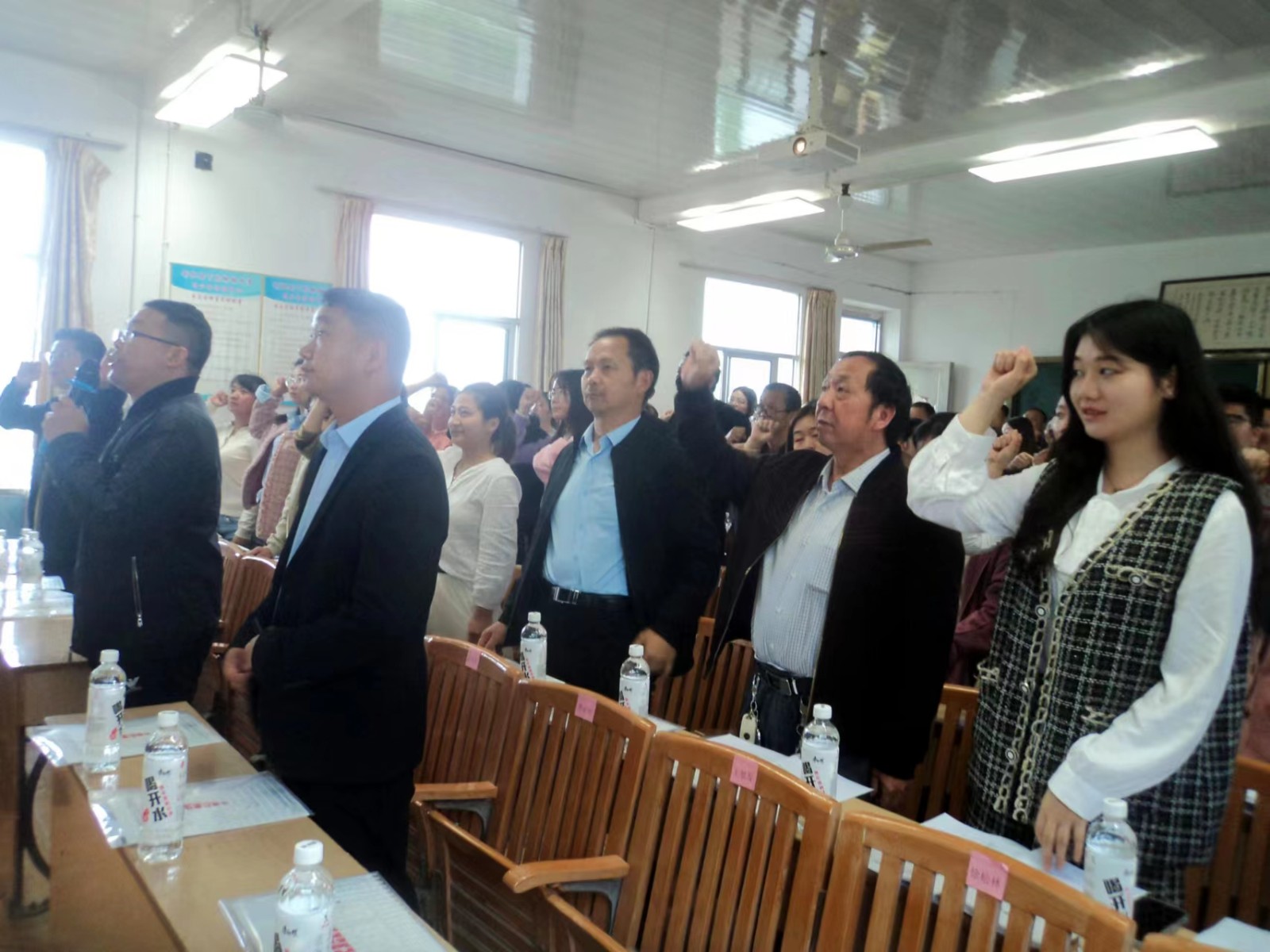 下花桥镇中心学校校本研修唱响三重奏