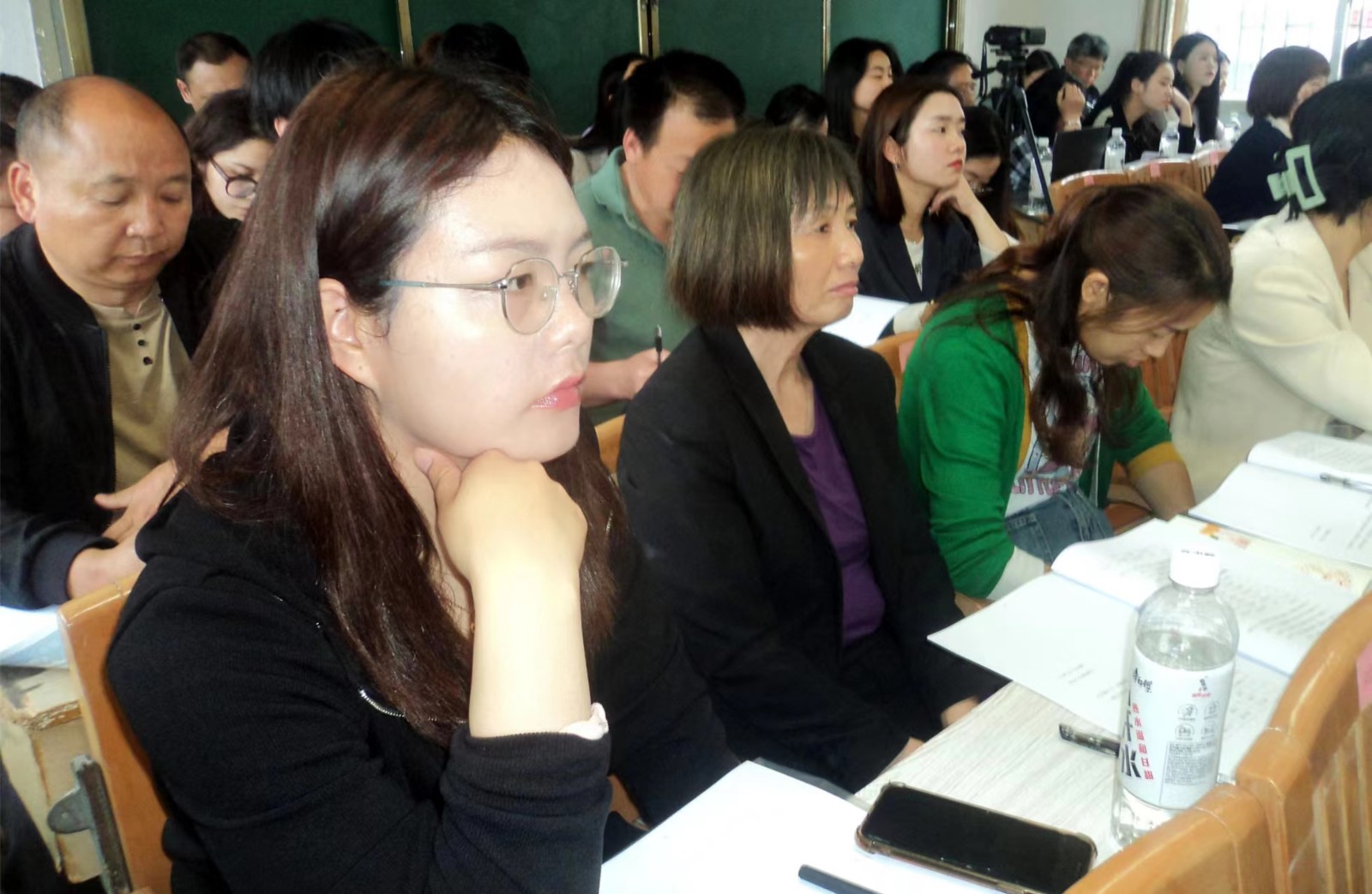 下花桥镇中心学校校本研修唱响三重奏