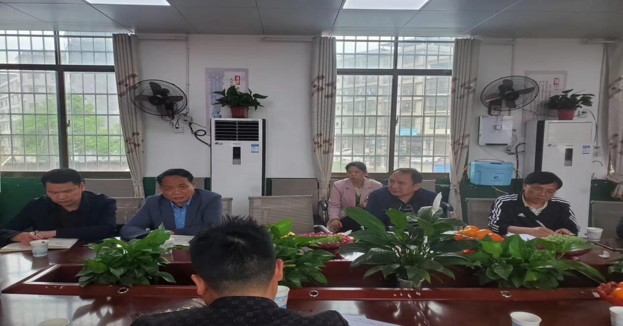 迎“双减”督导  促教育均衡发展