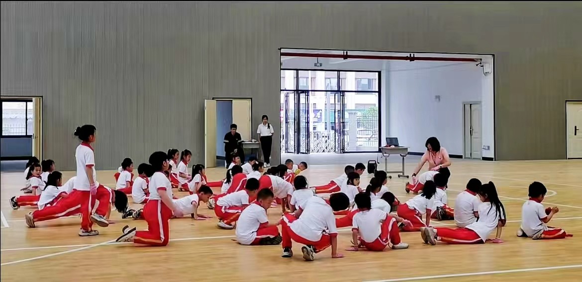 召开体育与健康学科示范教学暨教师培训交流会