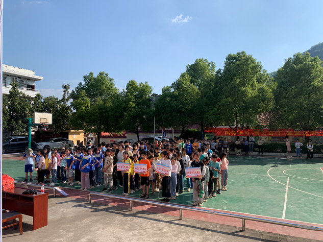 小溪市乡开展中小学跳绳比赛