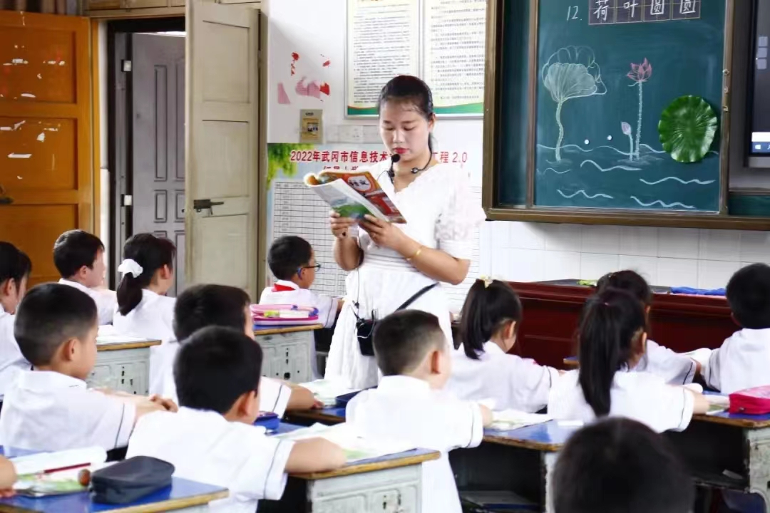 深耕细研促成长，砥砺前行同绽放