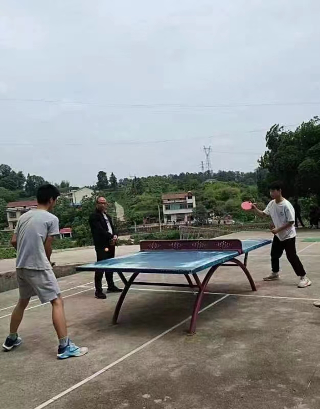 振国球雄威，展梽中风采