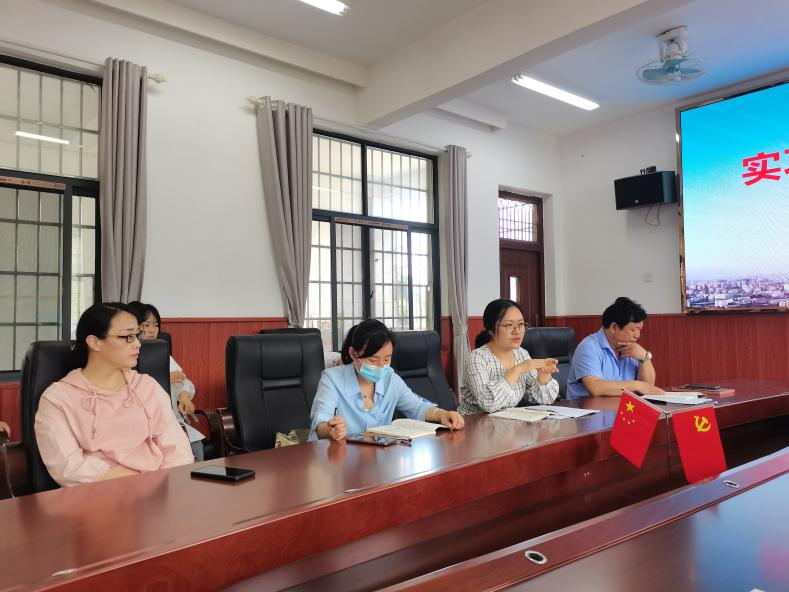 实习助成长，课堂展风采