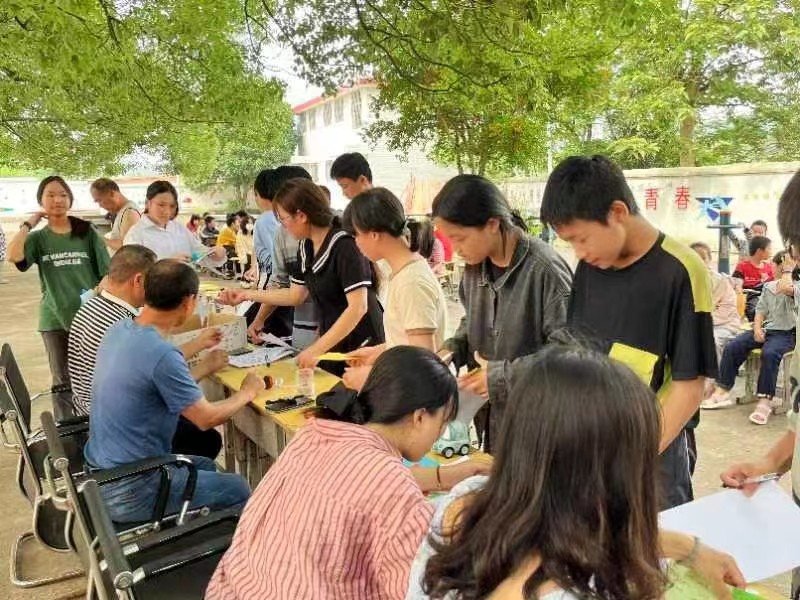 品味传统文化魅力，探寻古典诗词之美