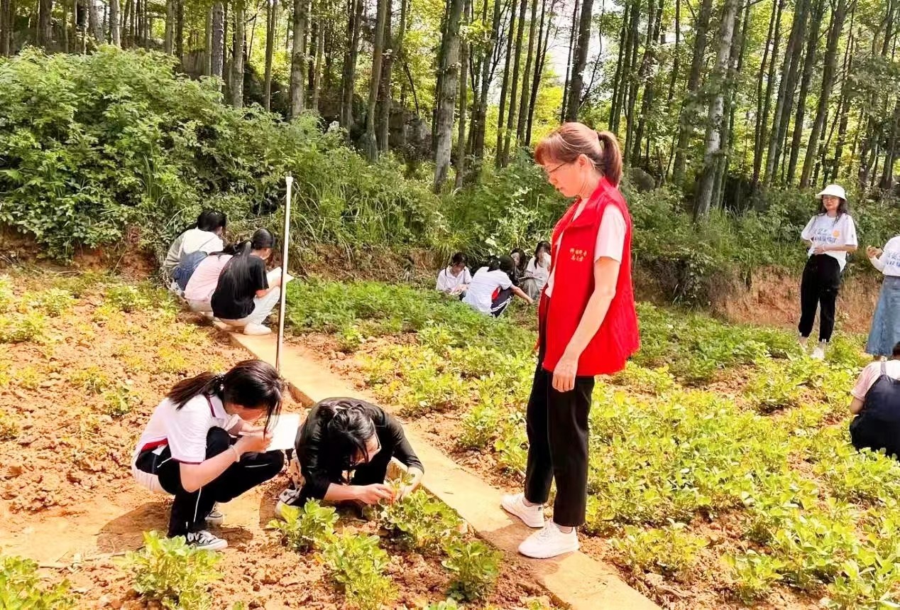 科技活动周暨全国科技工作者日活动启动仪式