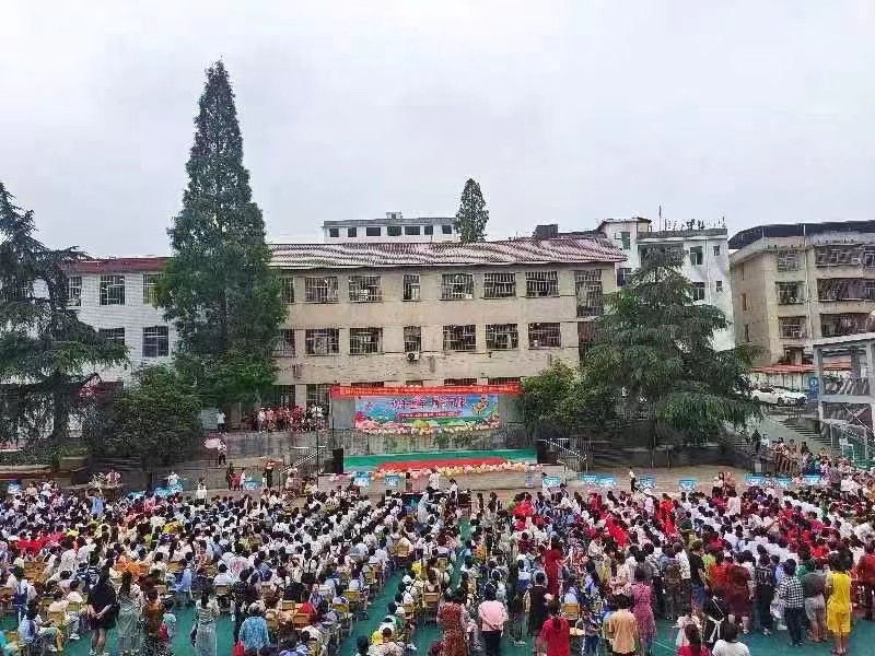 第八届“席振闻奖学金”颁奖仪式暨“最美少年”表彰会