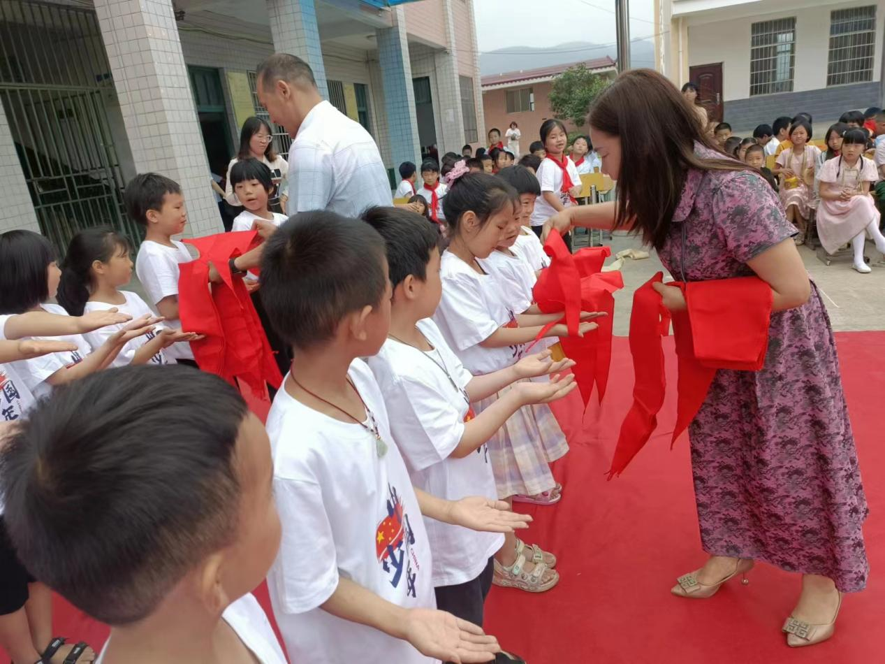 奋进新征程 争做好队员