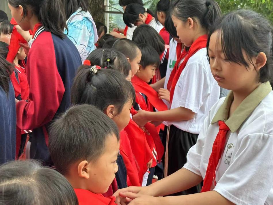 “放飞梦想 欢度六一”