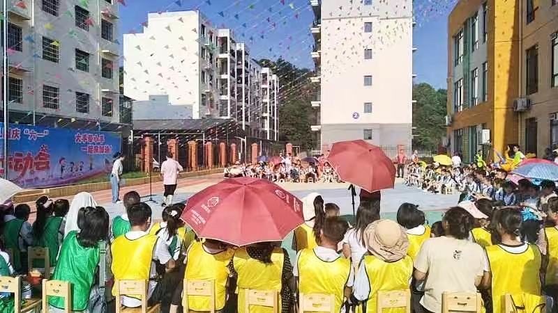 白沙中心小学老师参加幼儿园亲子家长会，助力幼小衔接顺利进行