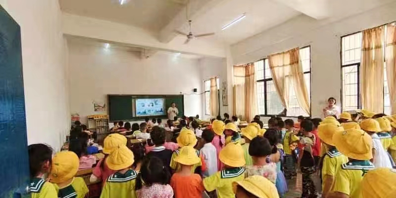 初探小学，礼遇成长