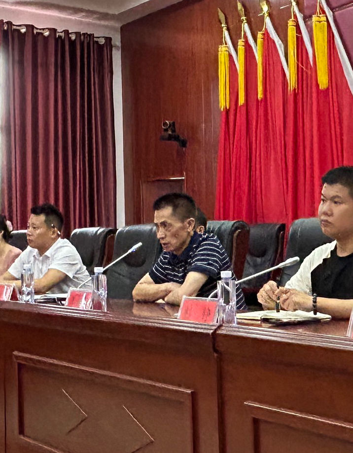 “聚焦课堂 提高师生信息素养”