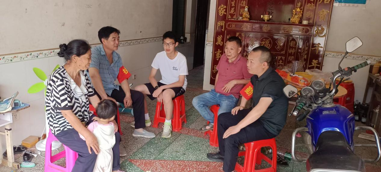 军田中学：开展“防溺水、防性侵、防欺凌”廉政大家访