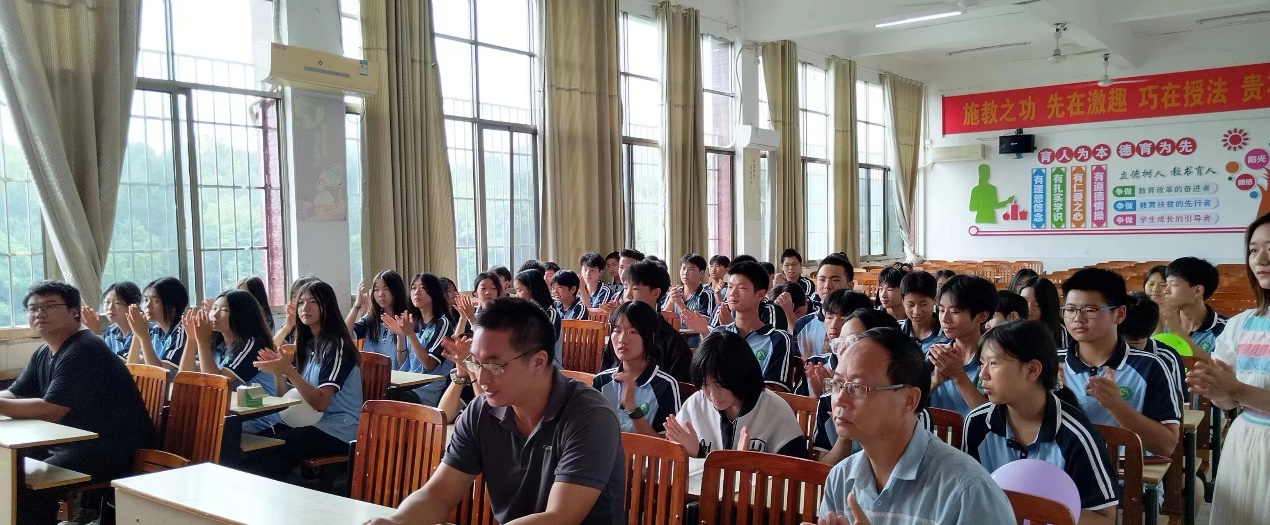 回首 收获 感恩 起航