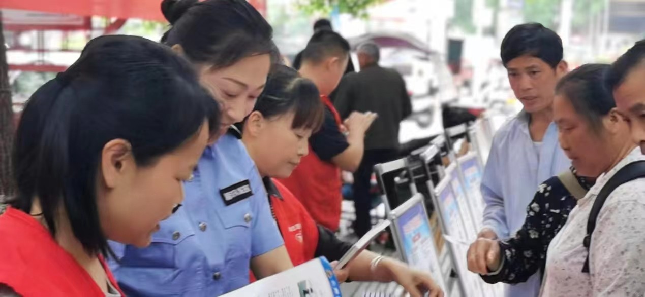 辰溪：辰阳司法所开展“送法进社区”便民更暖民