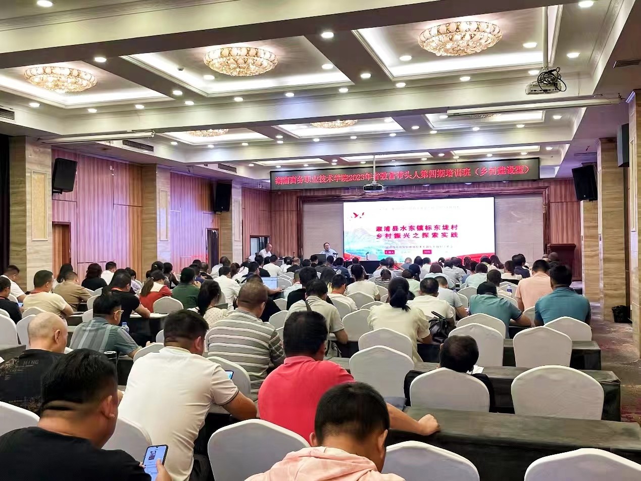 你且徐徐问，待我缓缓答