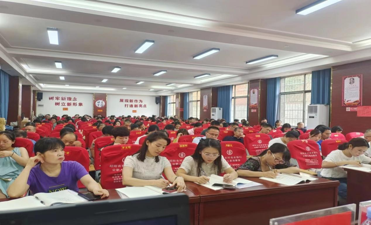 沐师风明理力行      蕴师德乐教勤业