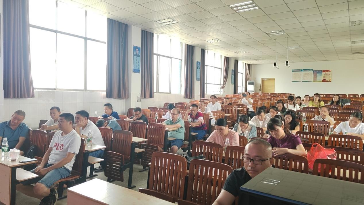 卧薪尝胆抓质量，同舟共济谋发展