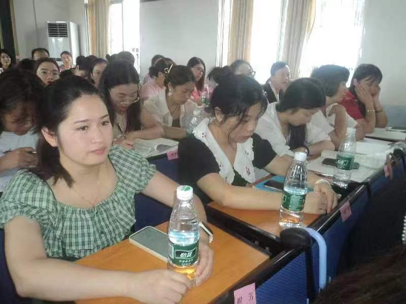 培训赋能        交流“双减”