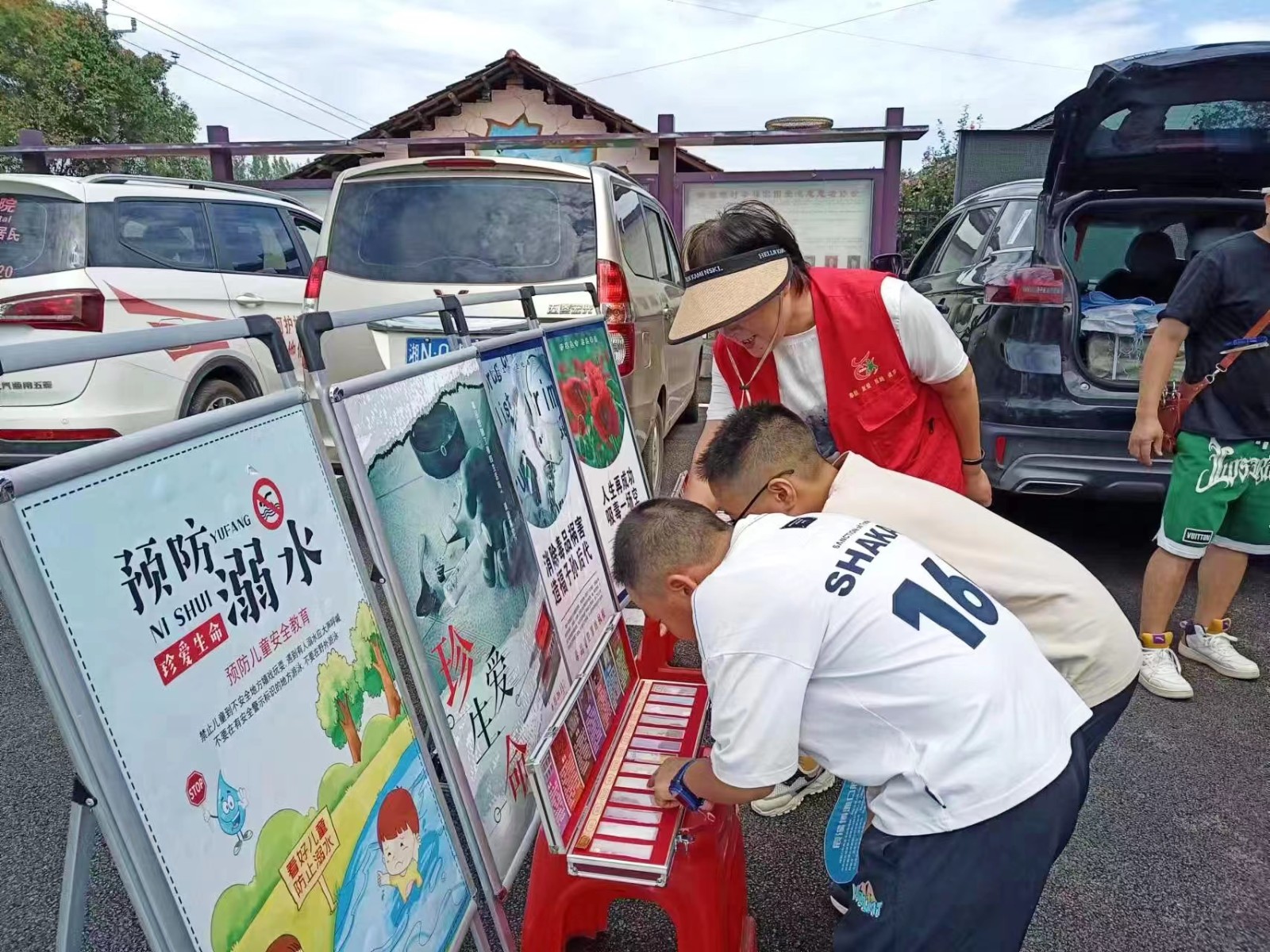 辰溪志愿服务进乡村，贴心服务暖人心