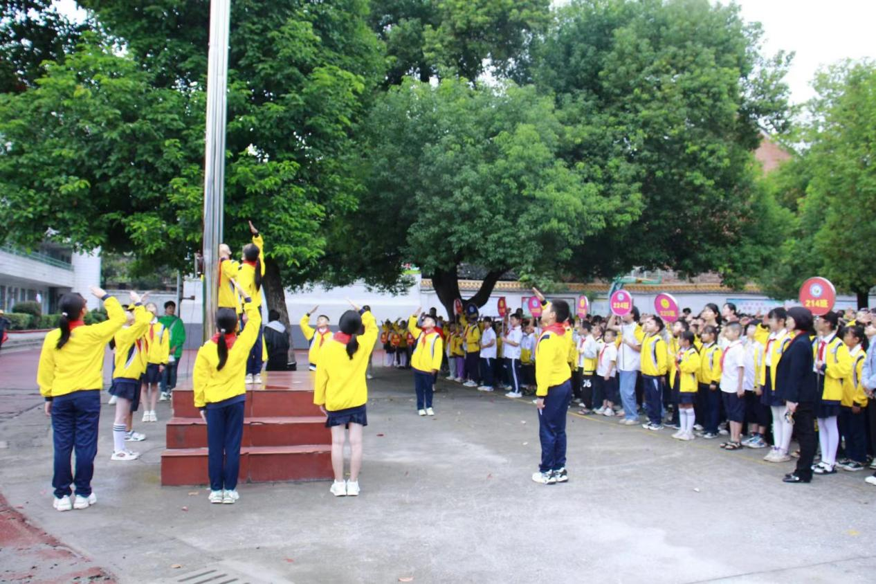 不负秋意  少年可期