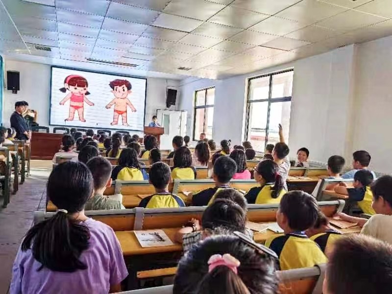 下花桥镇中心完全小学开展预防性侵害法制教育
