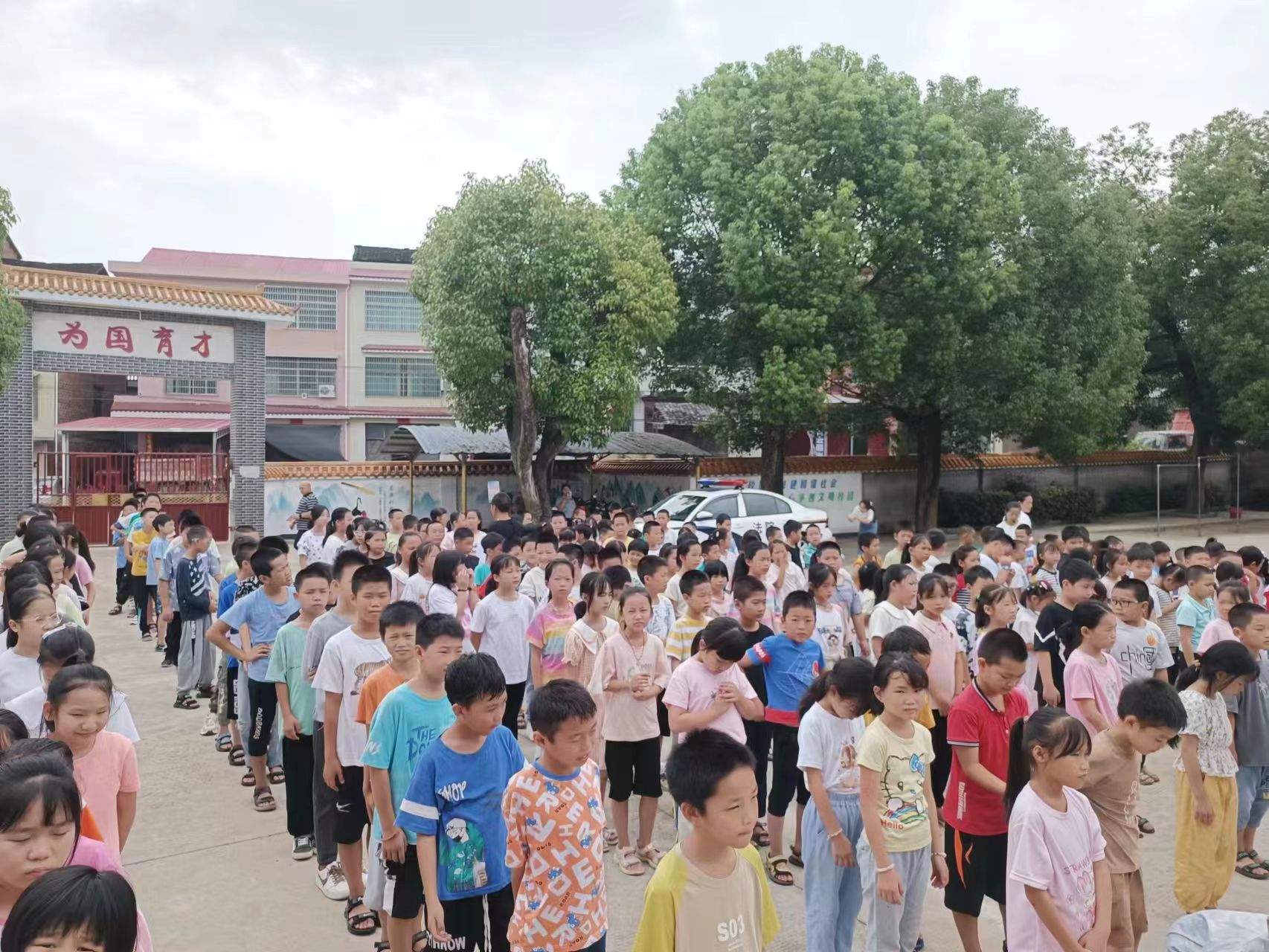 洞口县高沙镇青云完小:法制教育进课堂，法制观念入人心